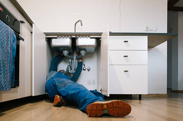 Professional Leak Detection technician working in Kellyville, OK